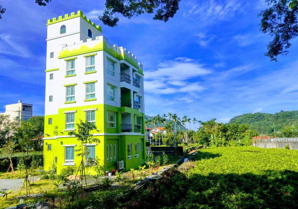 Jiji House | DooDoo B&B