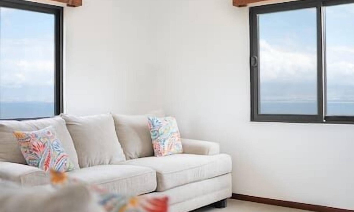 Ensenada House | Double Cabin #3 - Oak Point