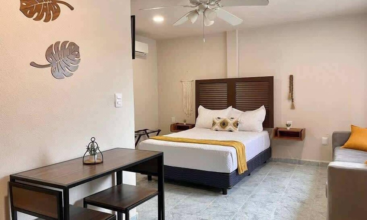 Downtown Cancun Apartment | Downtown Cancún Studio · Kitchenette, WiFi & A/C