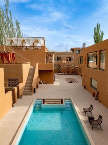 Mingsha Mountain and Crescent Spring Hotel | Dunhuang·Boman Oasis Resort