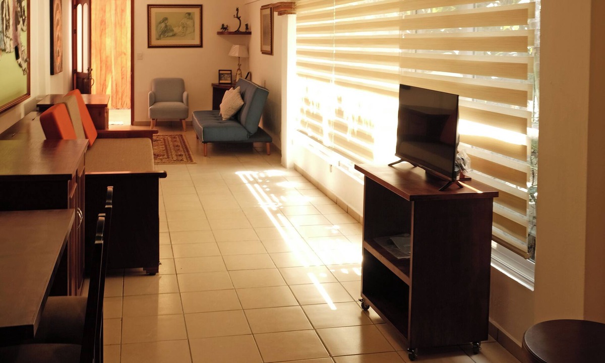 Santa Lucia del Camino House | El Studio at Bule Villas. Solar heated pool, WiFi, AC, & fitness room, Oaxaca.