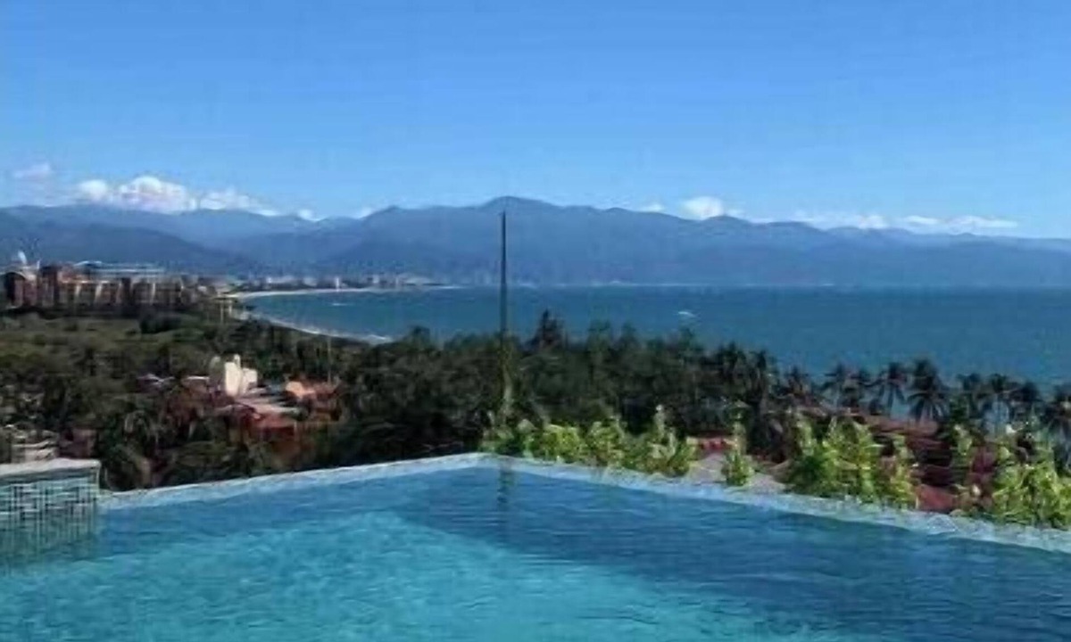 Bucerias Apartment | Elegant Ocean View Condo W/Infinity Pool Gym Jacuzzi