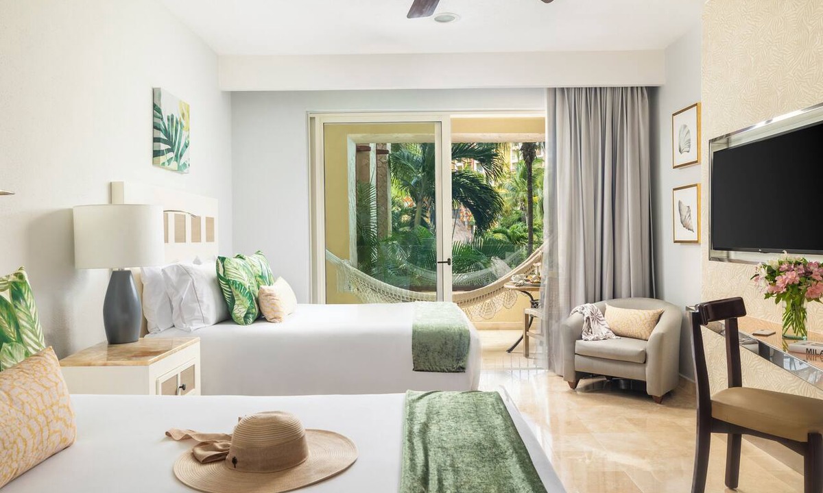 Playa Mujeres Resort | Elite Vacation Club