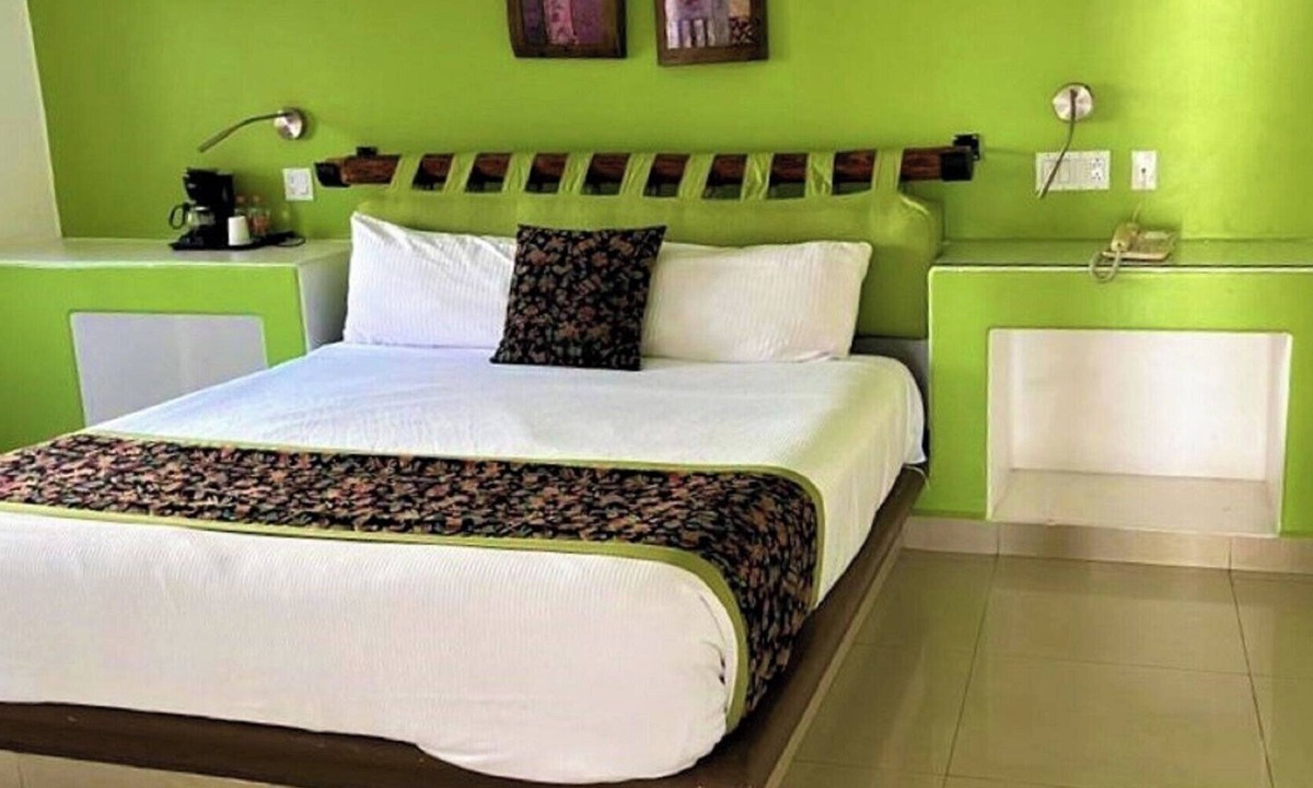 Ampliacion Juarez Hotel | Enjoy Cabo Convenience at Spacious Room Near Downtown – Walkable Fun
