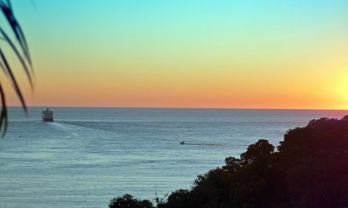 Zihuatanejo Condo | Enjoy YEAR-ROUND! Summer Rates Available!
