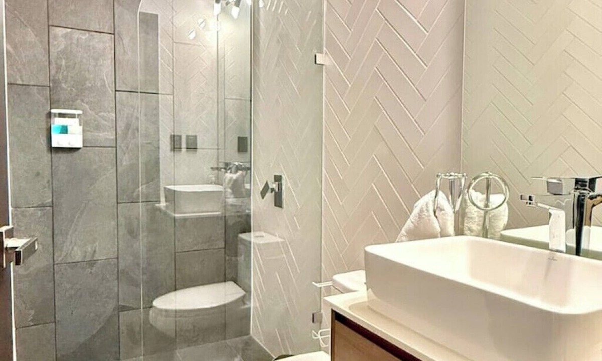 Zona 10 Apartment | Entire place: guesthouse in Guatemala City, Guatemala