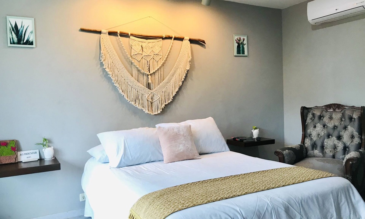 Valladolid Apartment | ETERNAL LOVE