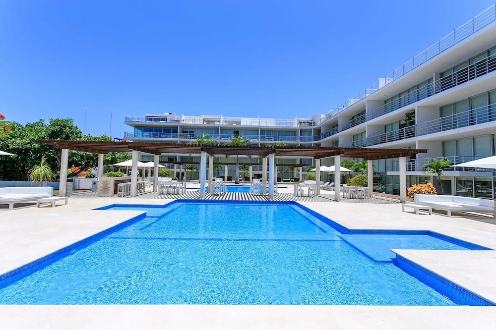 12th Street Apartment | Exclusive Terrace, Pools, Relax in Tropical oasis