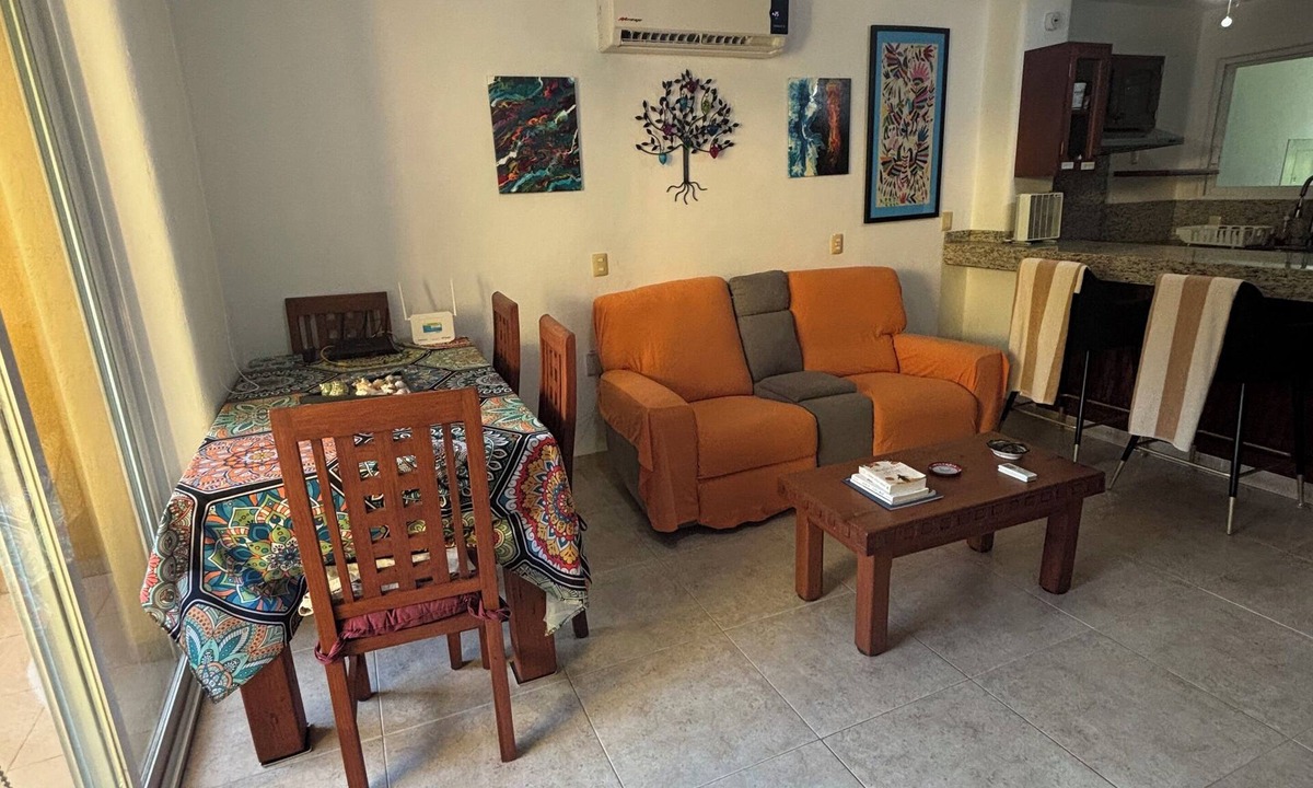 Zihuatanejo Condo | Experience a beautiful gateway in Colonia La Ropa at Residencial Los Mangos.