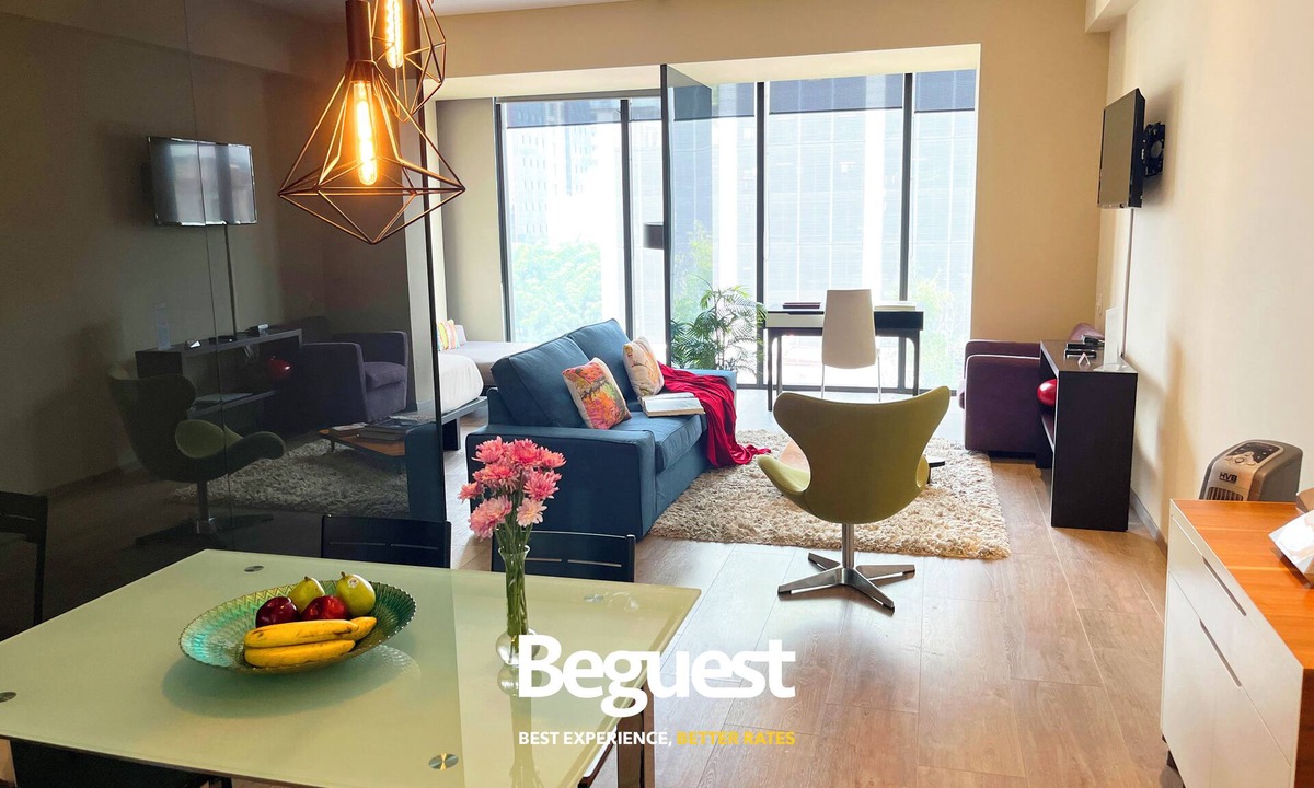 Zona Rosa Apartment | Experience the best of Mexico City in this executive suite located in Juarez.
