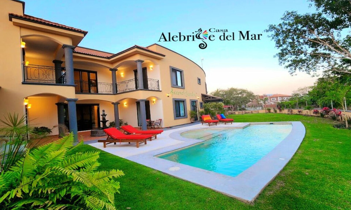 Flamingos House | Experience the Warmth & Beauty of a Traditional Mexican Hacienda in Bucerias Mex