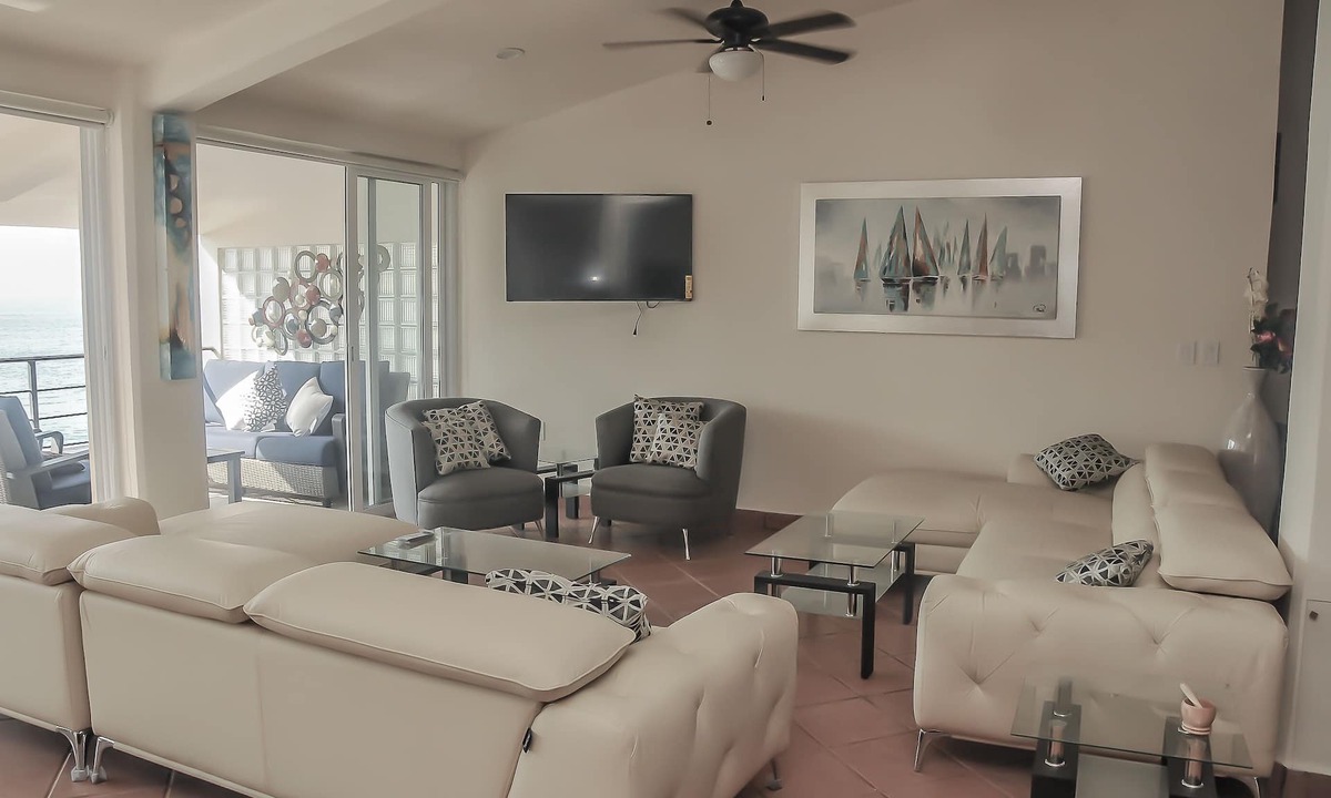 Romantic Zone Condo | EXTRAORDINARY, 3 BR PENTHOUSE, OCEAN FRONT , Largest in PV