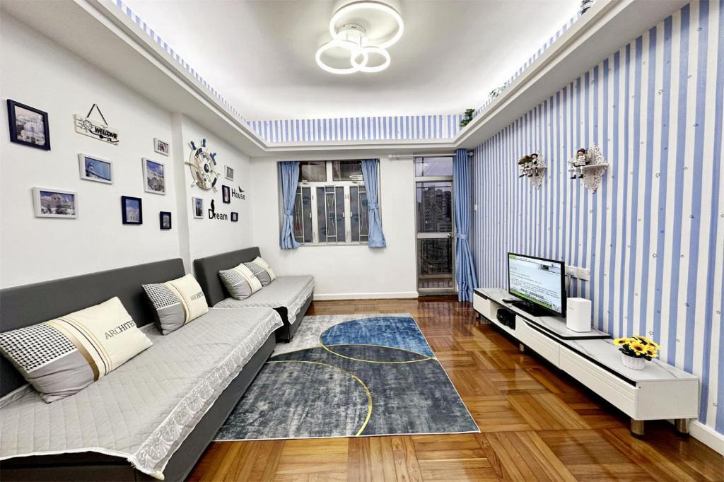 Yau Tsim Mong Apartment | Fantastic Queen beds, 4Rms beside MTR grand 14ppls 2 bathrm