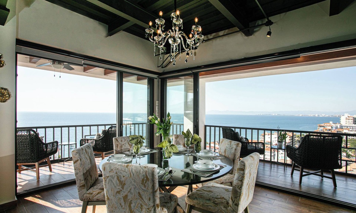 Amapas Condo | First Class Penthouse 3 bed 3 bath + Dipping Pool - CPH2