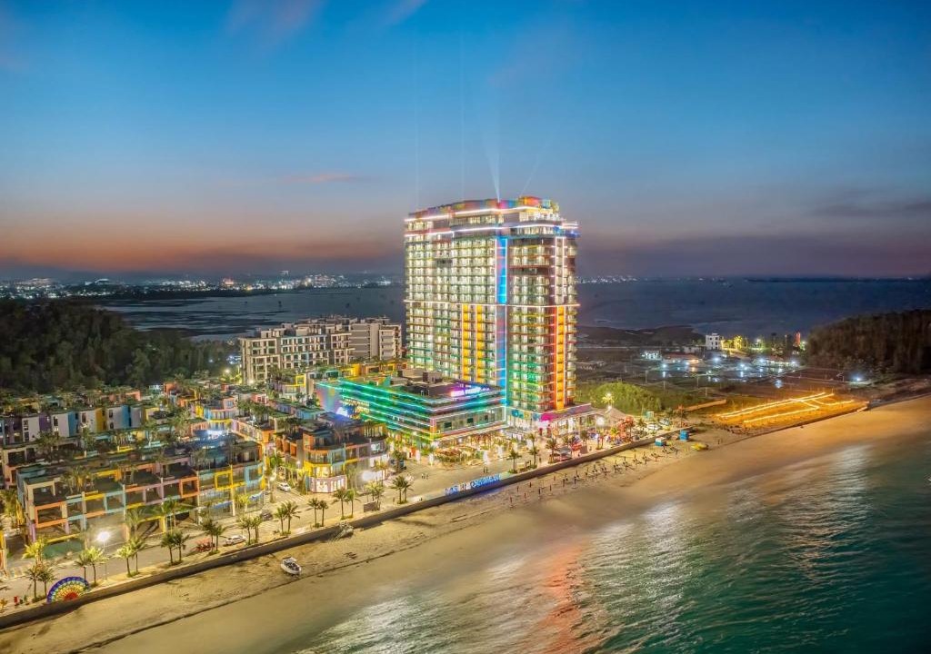 Hoang Hoa Hotel | Flamingo Hai Tien Beach Resort