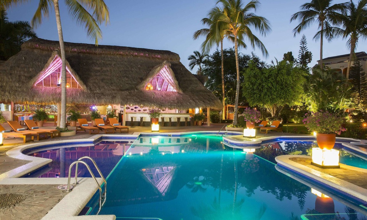 Isla Iguana Hotel | Flamingo Vallarta Hotel & Marina