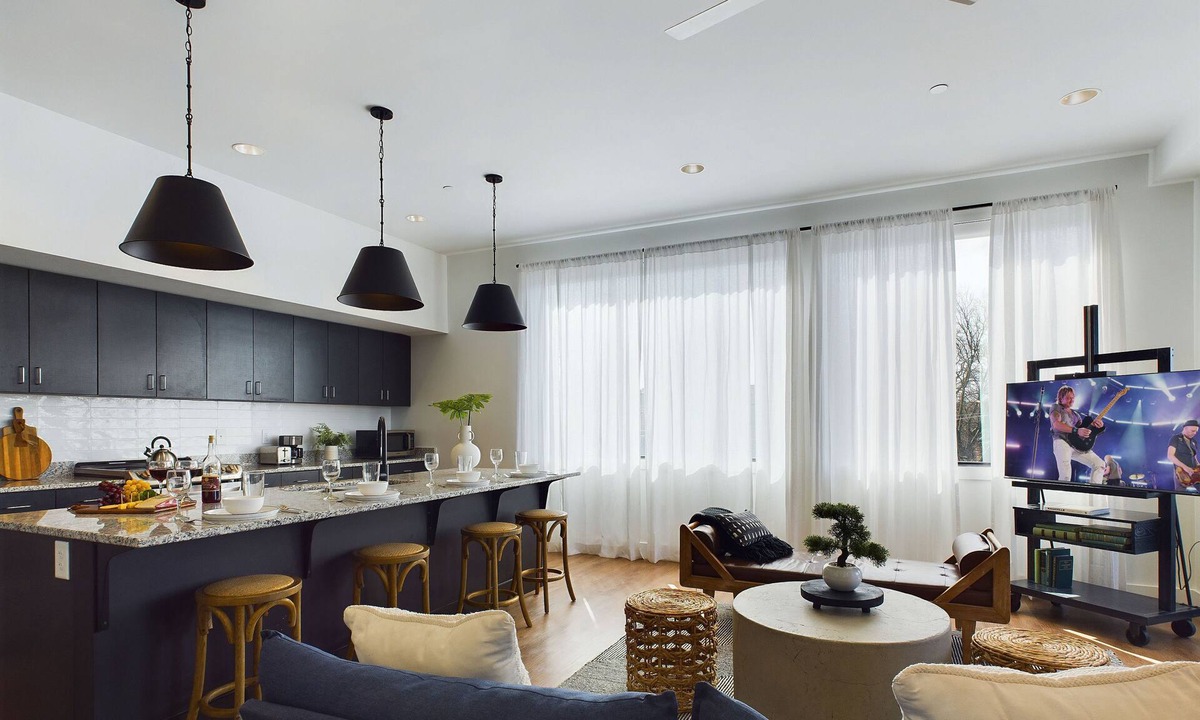 Historic Waverly House | Fox View-Private Balcony-6 Mins Vanderbilt Uni