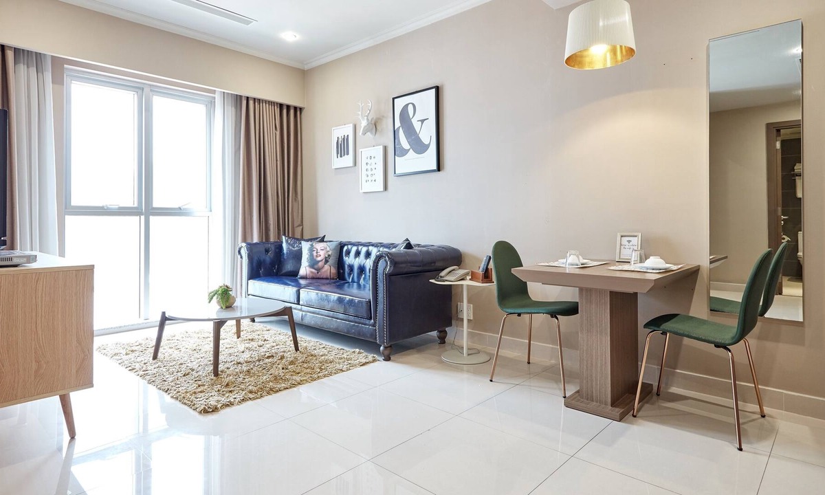 Phuong 6 Apartment | Free AIRPORT PICKUP! Sunny & Central Apt ☆☆☆☆☆