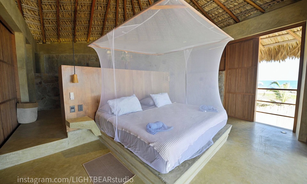 Santa Maria Tonameca Villa | Front beach room in a beautifully designed luxuary house with spectacular views