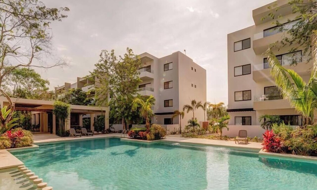 Puerto Juarez Apartment | Gated Community, Balcony, Pool & Gym, 9min to Mall