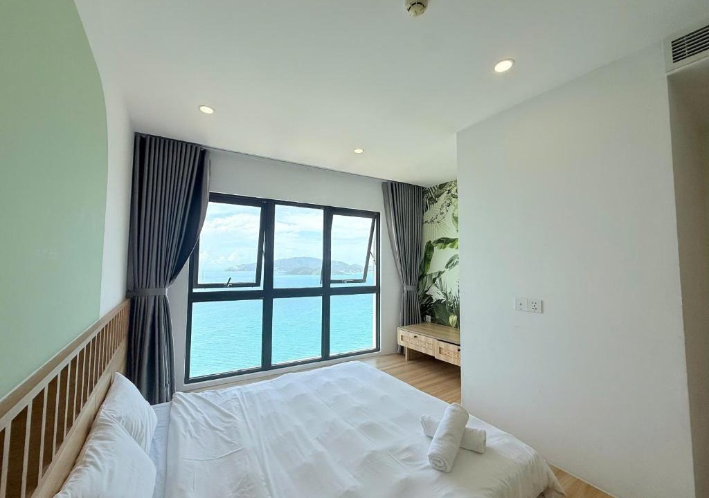 Tran Phu Beach Apartment | Gold Coast Luxury Apartment