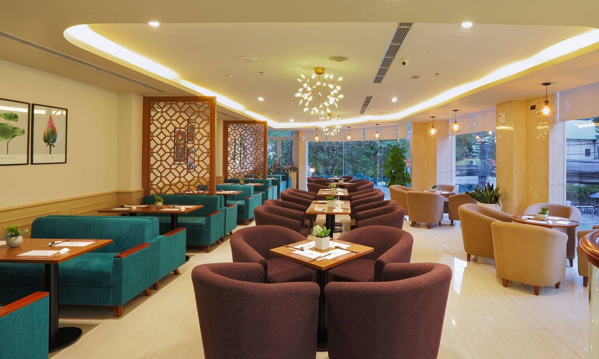 District 5 Hotel | Golda Hotel