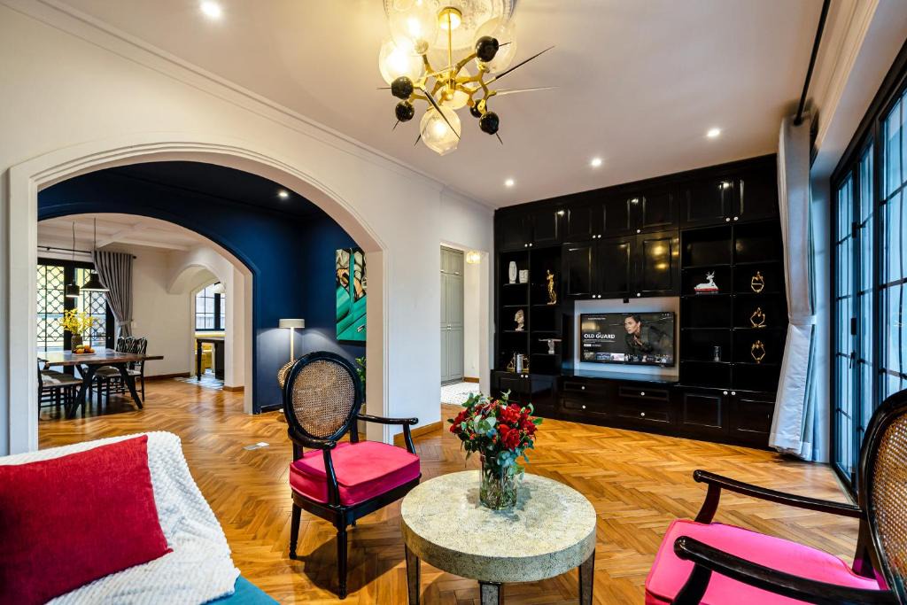 District 3 Apartment | Gorgeous Home in Saigon Center