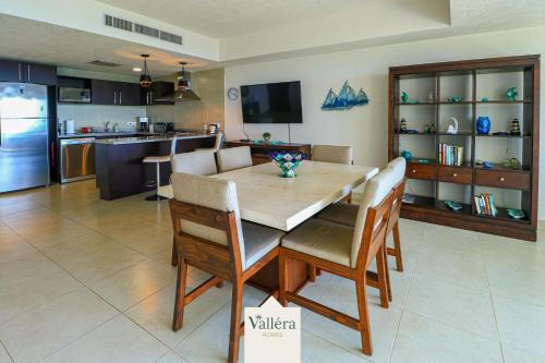 South Hotel Zone Apartment | Grand Venetian, Oceanfront Bliss and private jacuzzi By Valléra Homes