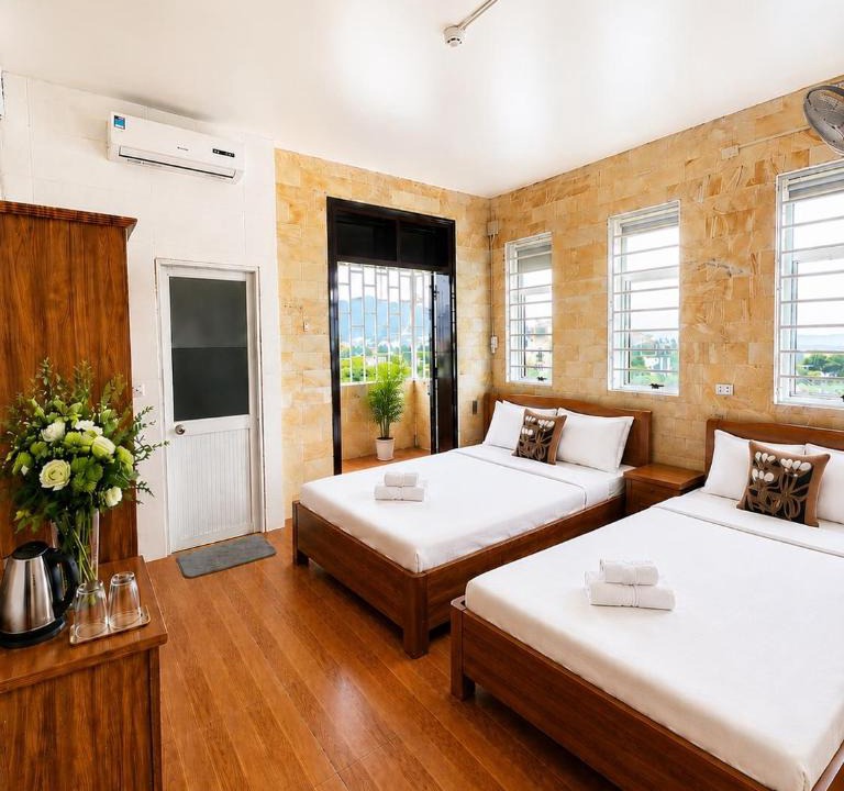 Lien Chieu House | GREEN MOTEL - Near The Sea