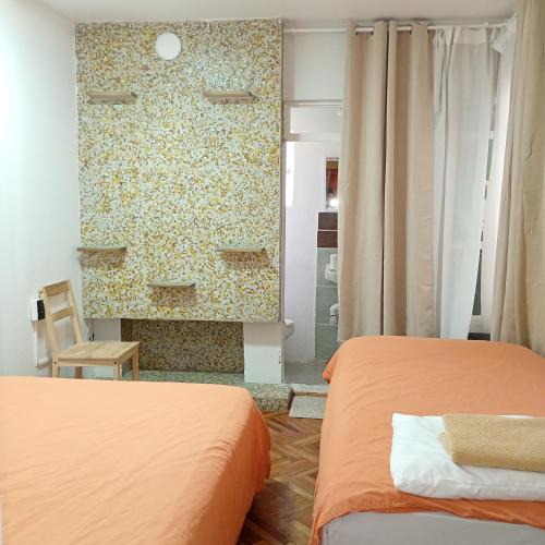 Del Carmen House | Habitación para 3 personas - Room for 3 - Hostal Kahlo Coyoacán CDMX México