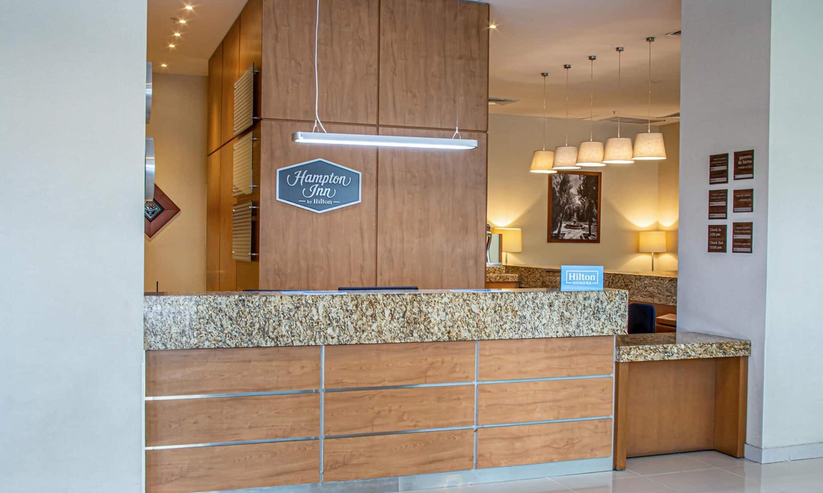 Chapalita Hotel | Hampton Inn by Hilton Guadalajara/Expo