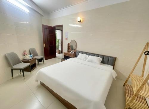 Lang Son Bed & Breakfast | Hana House