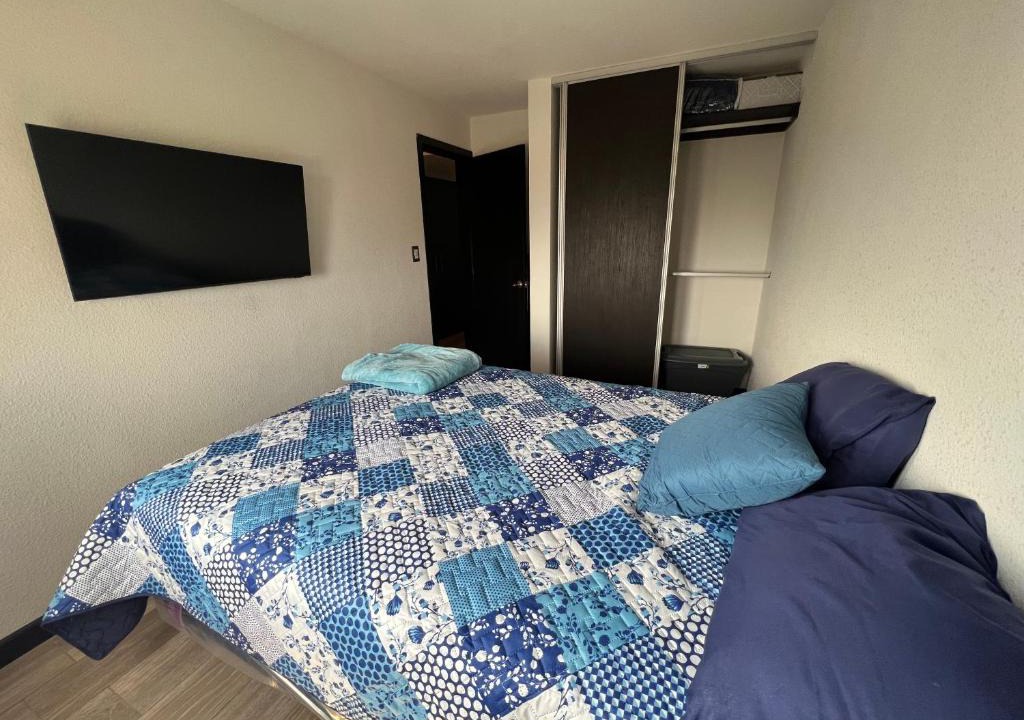 Zona 11 House | Hermosa habitacion privada en apartamento compartido