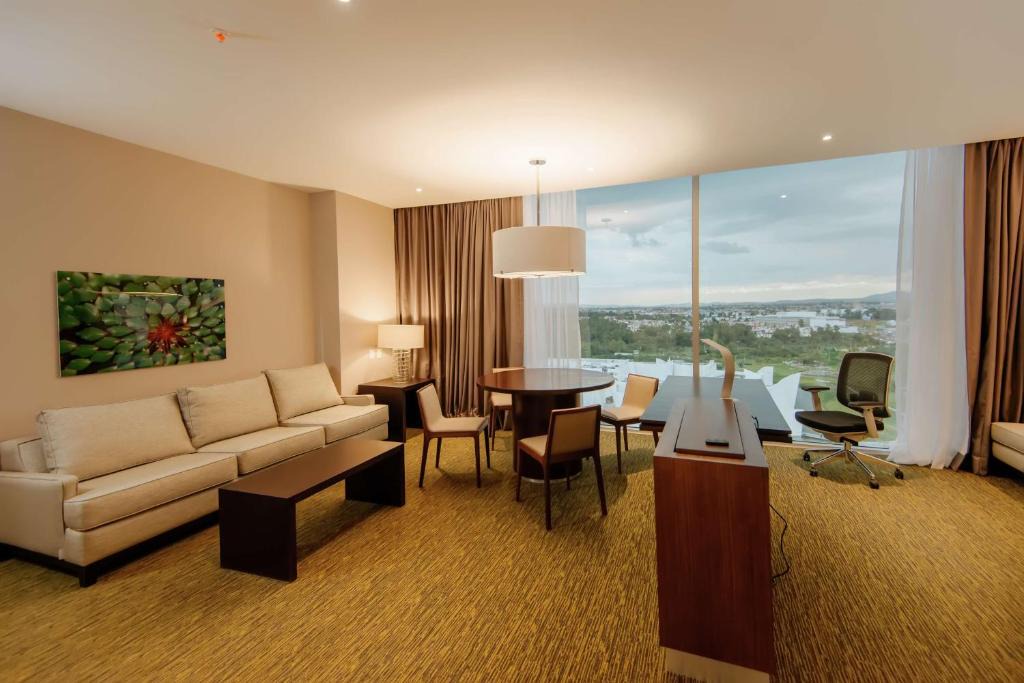 Angelopolis Hotel | Hilton Garden Inn Puebla Angelopolis