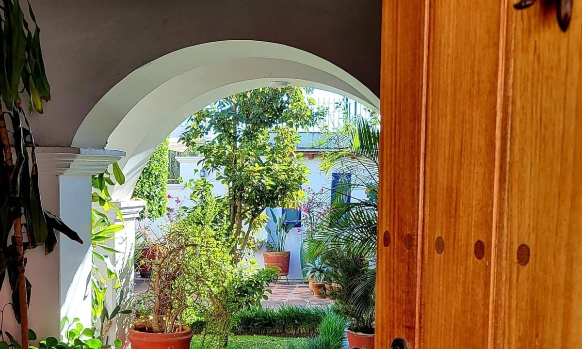 Ruta Independencia House | Historic 5,000 Sq Ft Centro Estate 3 Blocks to Santo Domingo, Perfect for Group