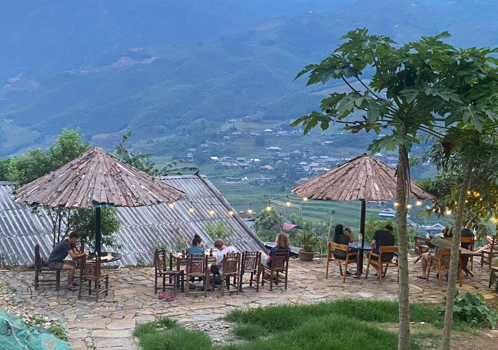 Hau Thao House | Hmong Sister House and Trekking