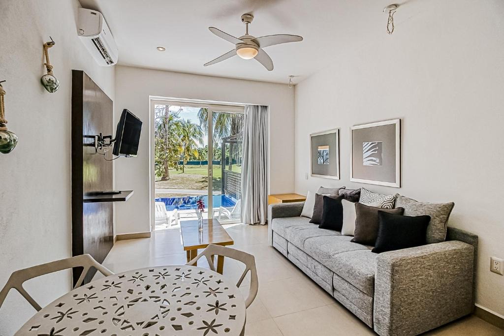 Nuevo Vallarta Apartment | Hole in One 2104B at Taheima El Tigre