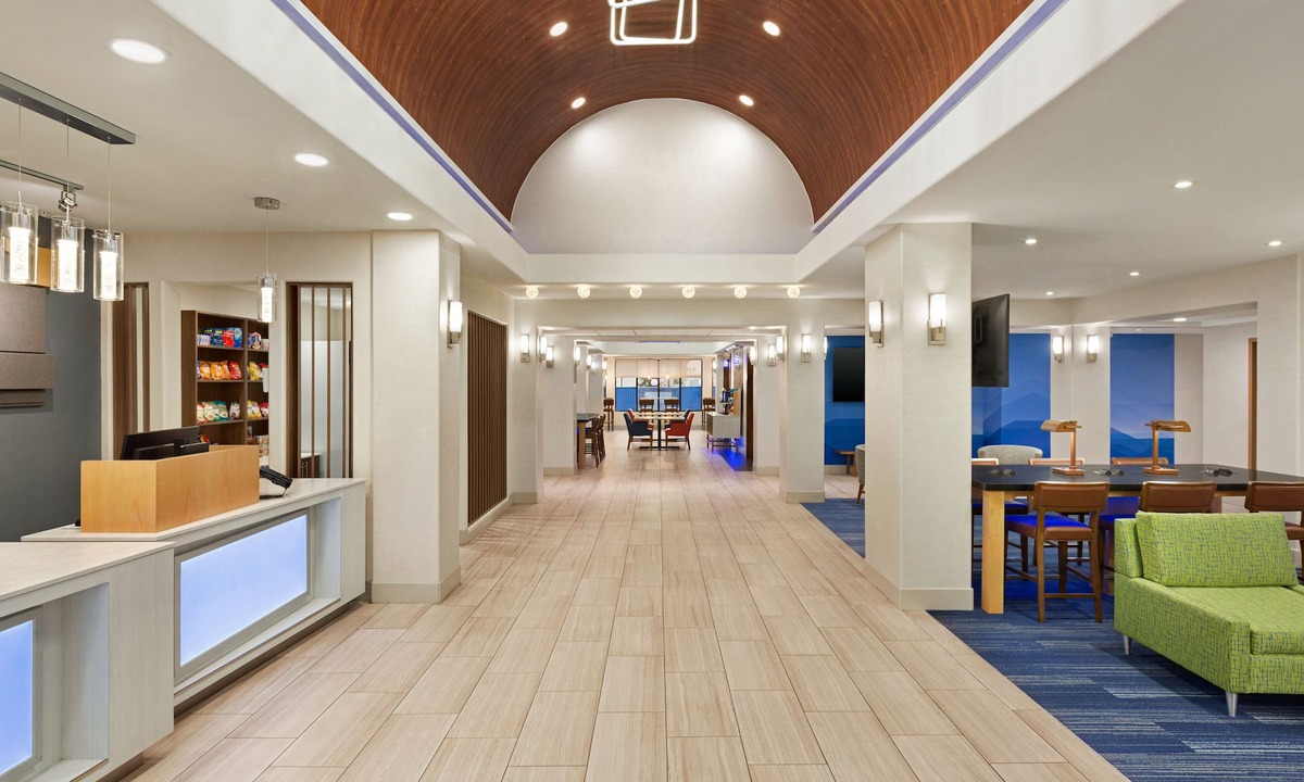 Mission Hotel | Holiday Inn Express Hotel & Suites Mission-McAllen Area by IHG