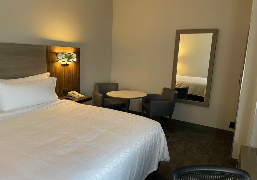 Ciudad Satelite Hotel | Holiday Inn Express Mexico City Satelite by IHG