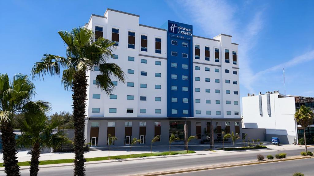 Los Mochis Hotel | Holiday Inn Express & Suites Los Mochis Centro by IHG
