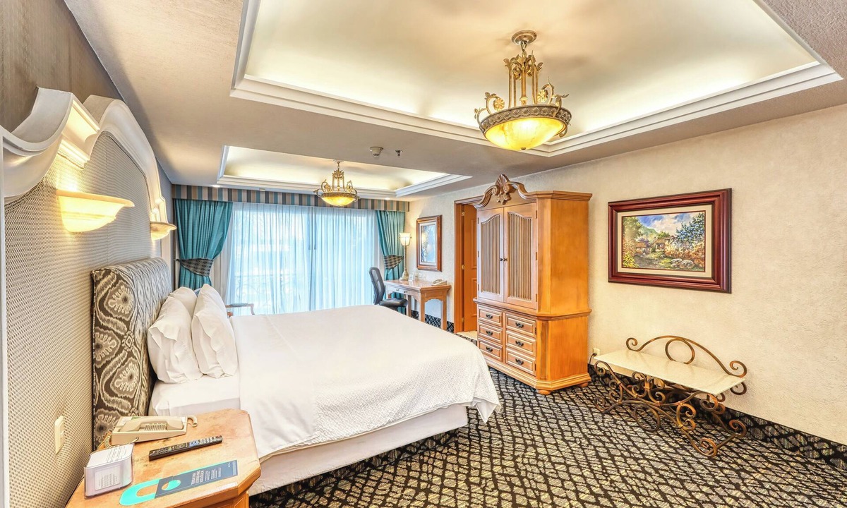 Downtown Queretaro Hotel | Holiday Inn Queretaro-Centro Historico by IHG
