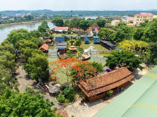 Krong Ana Hotel | Homestay Hồ Sen