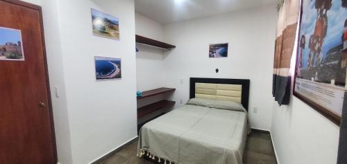 Jalatlaco House | Hostal Guelaguetza Danza de la Pluma con Baño Propio