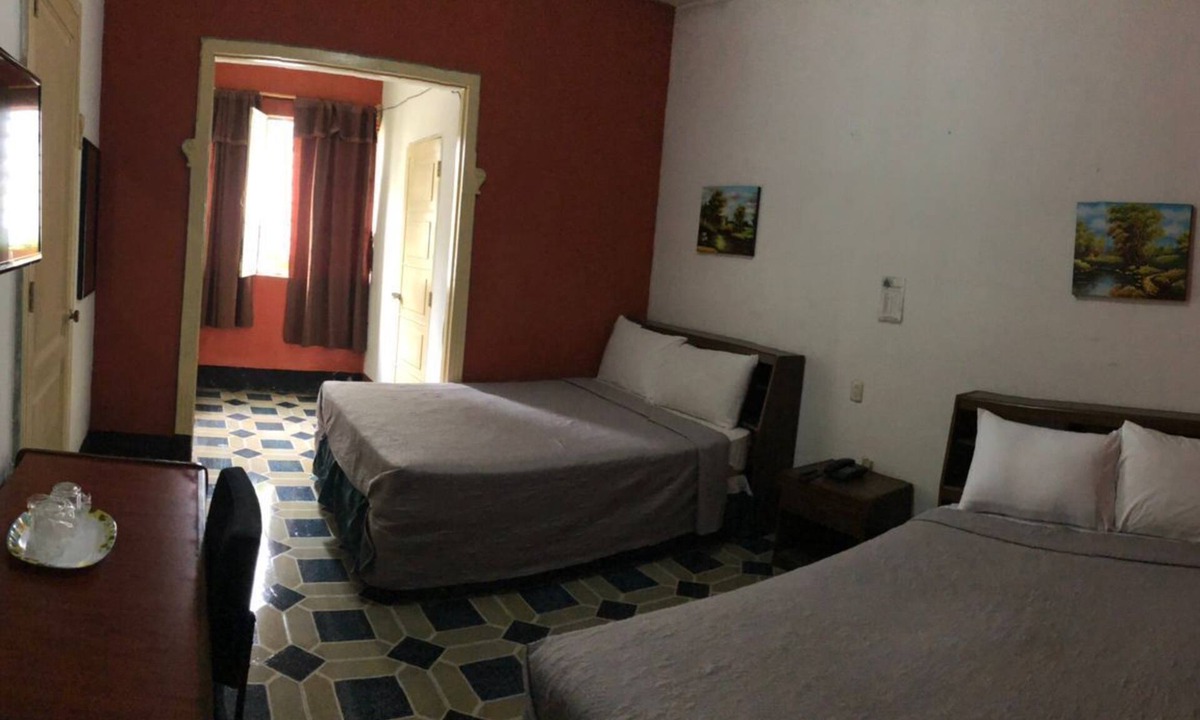 Zona 9 Hotel | Hotel Mayestic
