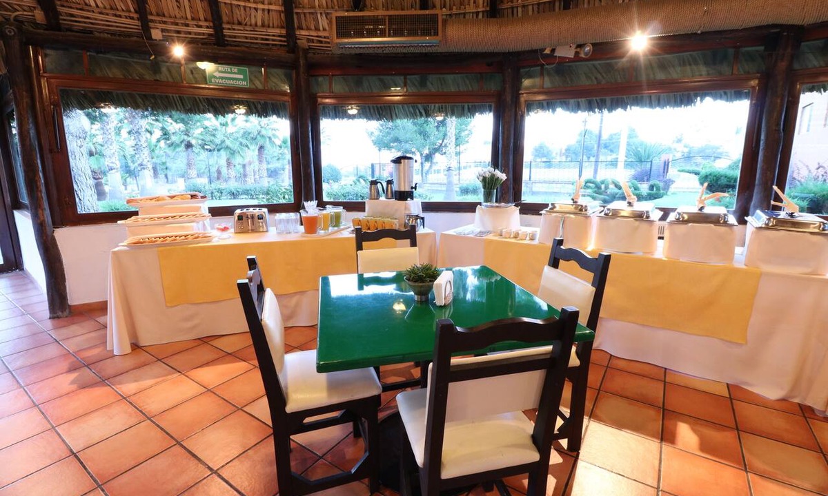 Saltillo Hotel | Hotel Misión Express Saltillo