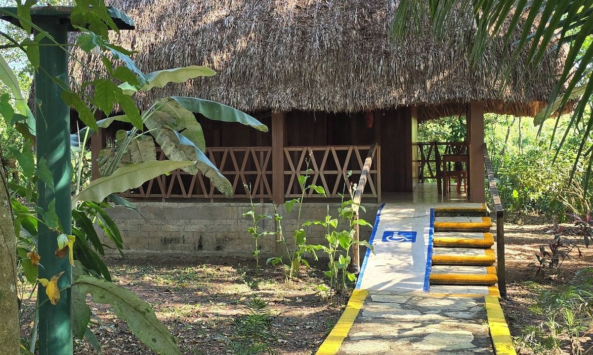 Frontera Corozal Hotel | Hotel Nueva Alianza