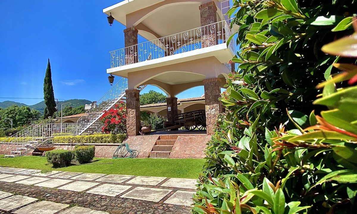 Ciudad Hidalgo Hotel | Hotel Ojo de Agua