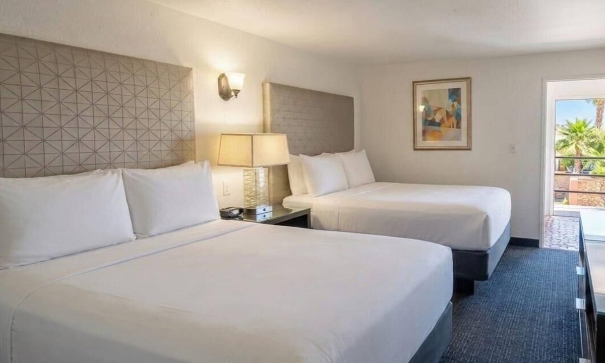 Rosarito Hotel | Hotel Palmas Quintero