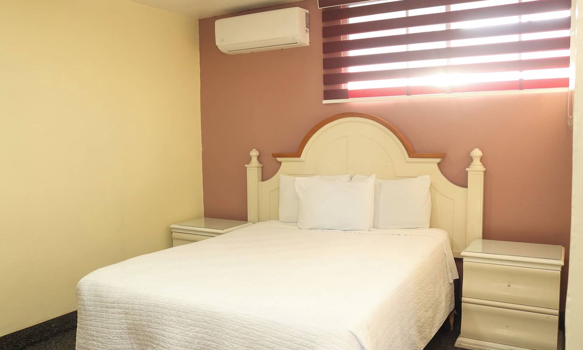 Tijuana Hotel | Hotel Plaza Hermosa
