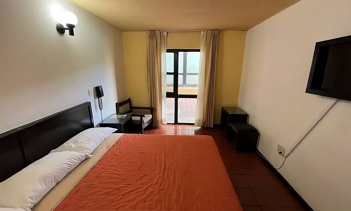 Morelia Hotel | Hotel Villa Capri, 1 triple bed 4 Guests